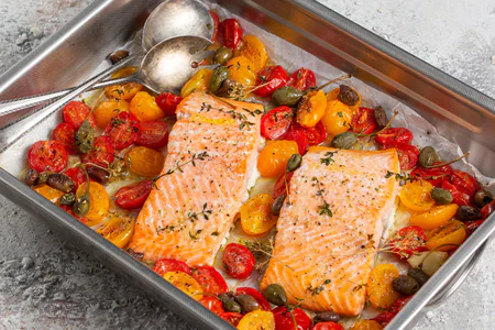 Salmone al Forno con Verdure Mediterranee